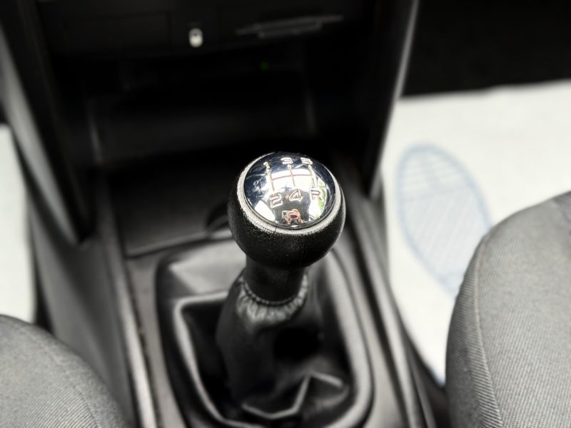 PEUGEOT 207 1.4i - 16V 90CH