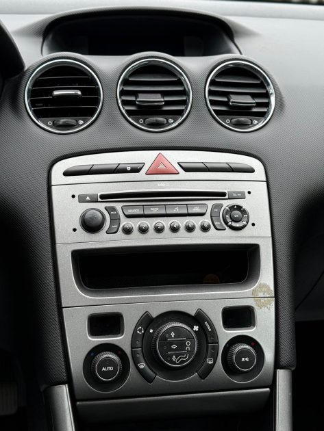 PEUGEOT 308 2009