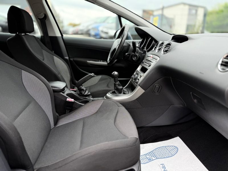 PEUGEOT 308 2009