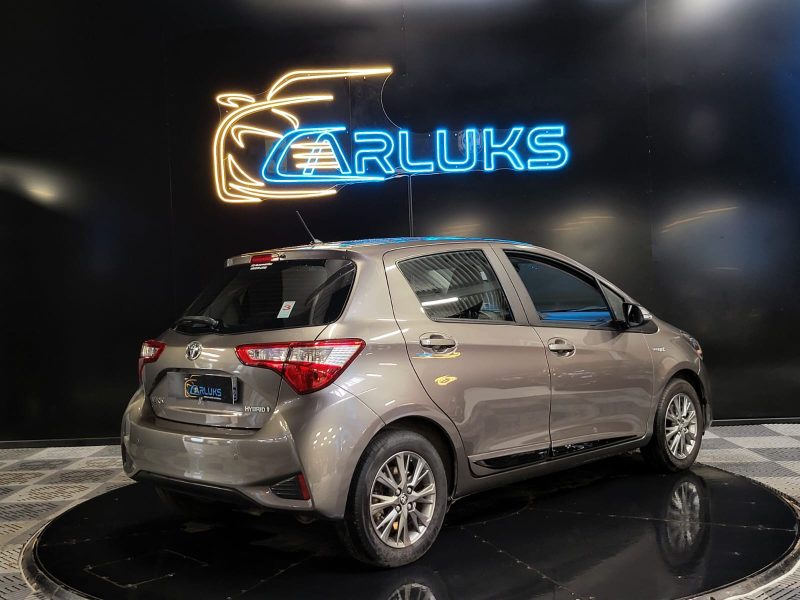 TOYOTA YARIS 1.5i - 16V HYBRID DYNAMIC / CAMERA DE RECUL / RADAR ARRIERES