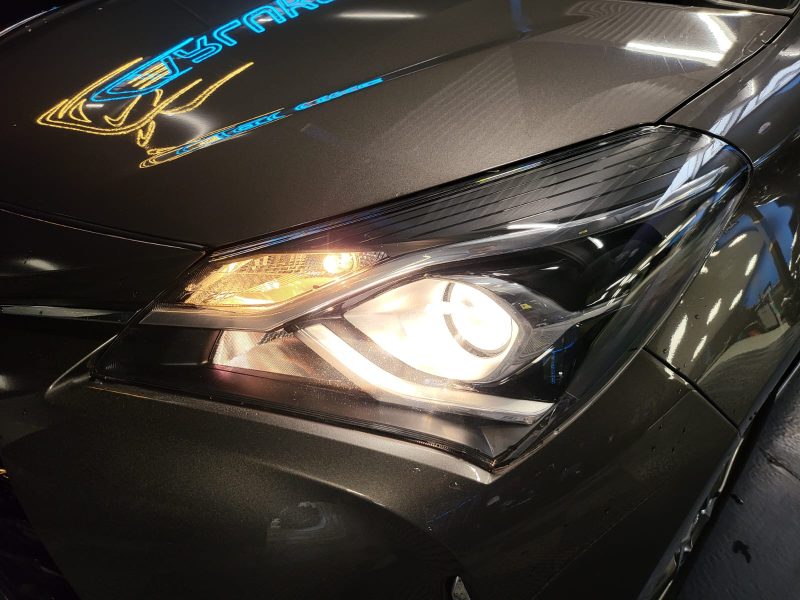 TOYOTA YARIS 1.5i - 16V HYBRID DYNAMIC / CAMERA DE RECUL / RADAR ARRIERES