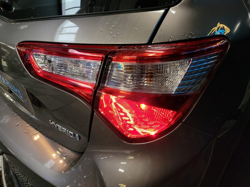 TOYOTA YARIS 1.5i - 16V HYBRID DYNAMIC / CAMERA DE RECUL / RADAR ARRIERES