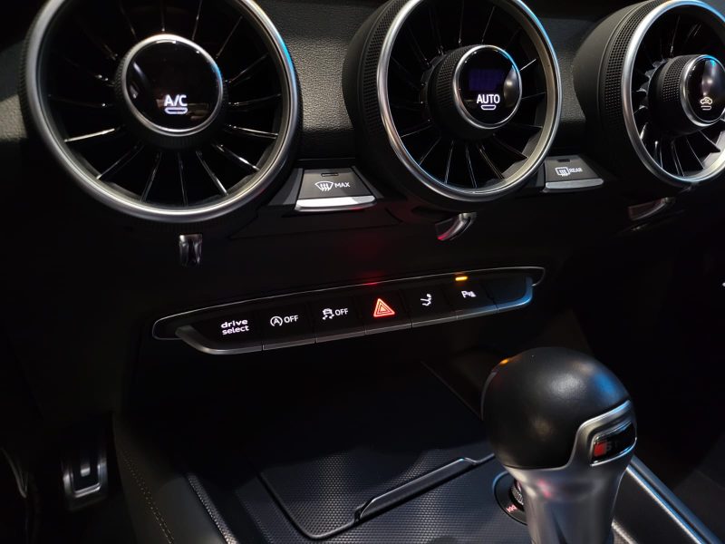 AUDI TT ROADSTER2.0 40-TFSI 197CV S LINE / BANG&OLUFSEN / SIEGES CHAUFFANTS & CLIMATISES