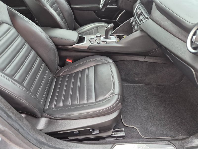 ALFA ROMEO GIULIA 2021