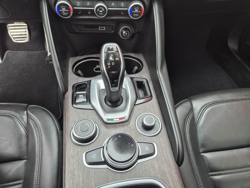 ALFA ROMEO GIULIA 2021