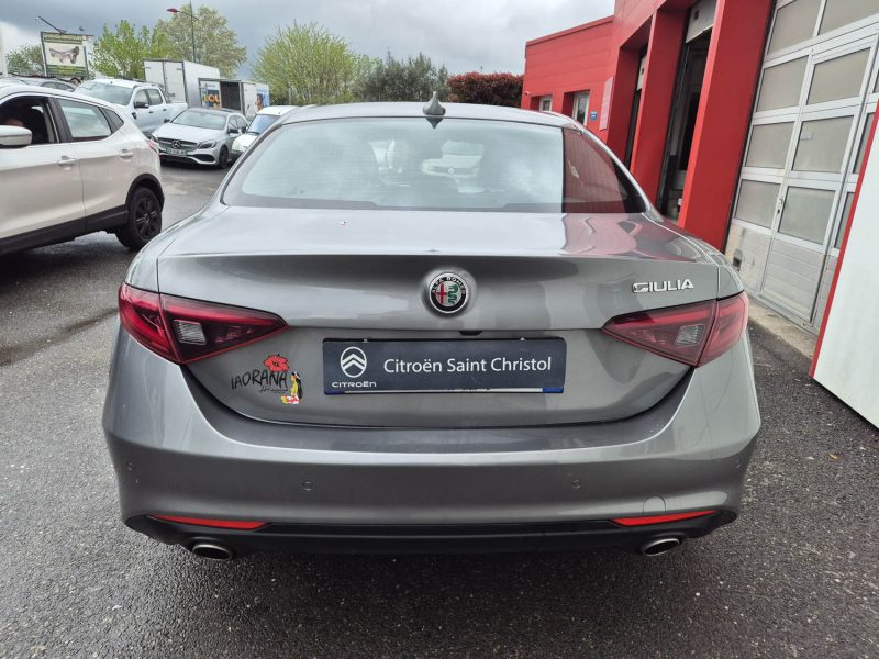 ALFA ROMEO GIULIA 2021