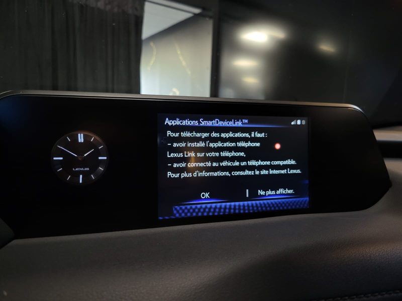 LEXUS UX 250H 184cv PREMIUM EDITION / SUIVI LEXUS / CARPLAY / CAMERA DE RECUL / HORLOGE ANALOGIQUE /