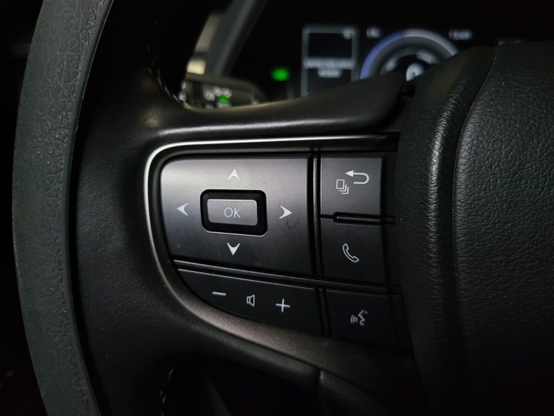 LEXUS UX 250H 184cv PREMIUM EDITION / SUIVI LEXUS / CARPLAY / CAMERA DE RECUL / HORLOGE ANALOGIQUE /