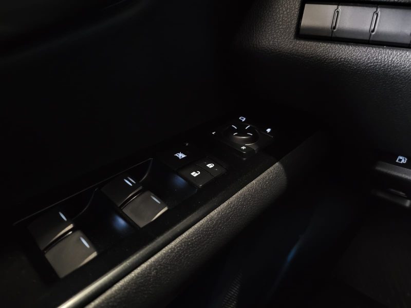 LEXUS UX 250H 184cv PREMIUM EDITION / SUIVI LEXUS / CARPLAY / CAMERA DE RECUL / HORLOGE ANALOGIQUE /