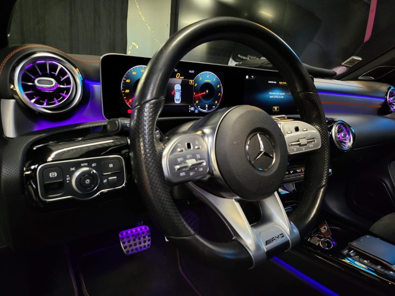 MERCEDES CLASSE CLA 200 7G-DCT 163cv EDITION ONE ORANGE ART / SUIVI MERCEDES / TOIT OUVRANT 