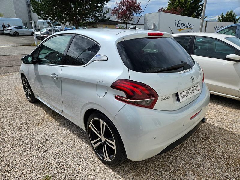 PEUGEOT 208 2016