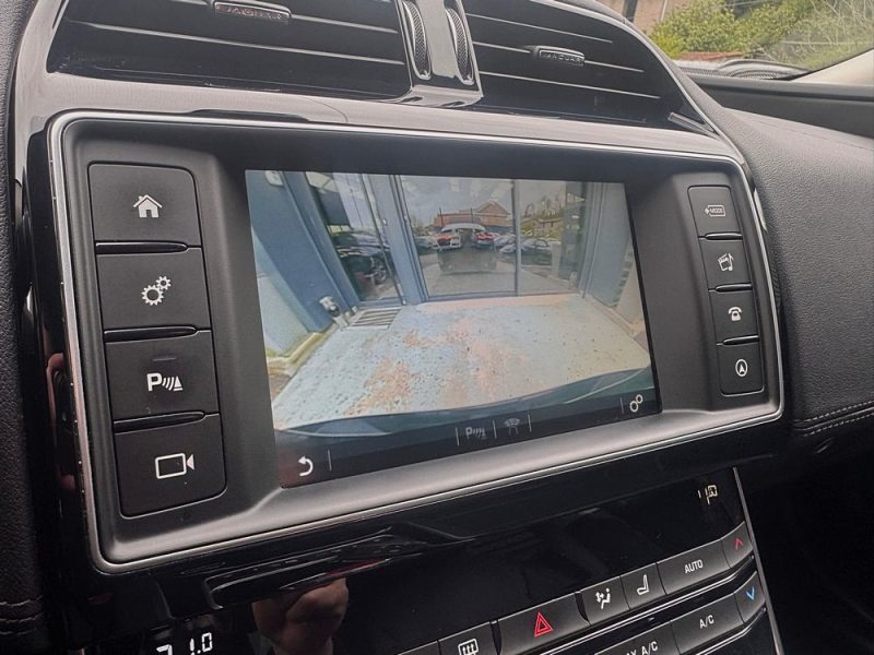 JAGUAR XE 25t 2.0 240 PORTFOLIO AUTO*GPS*CUIR*XENON*