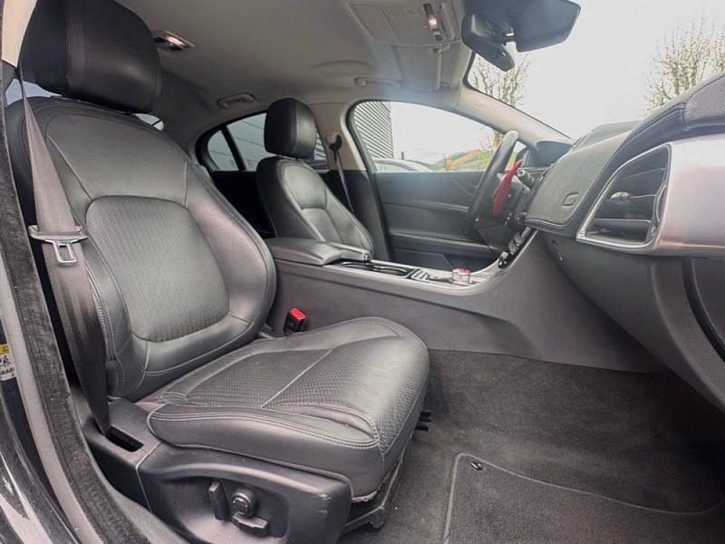 JAGUAR XE 25t 2.0 240 PORTFOLIO AUTO*GPS*CUIR*XENON*