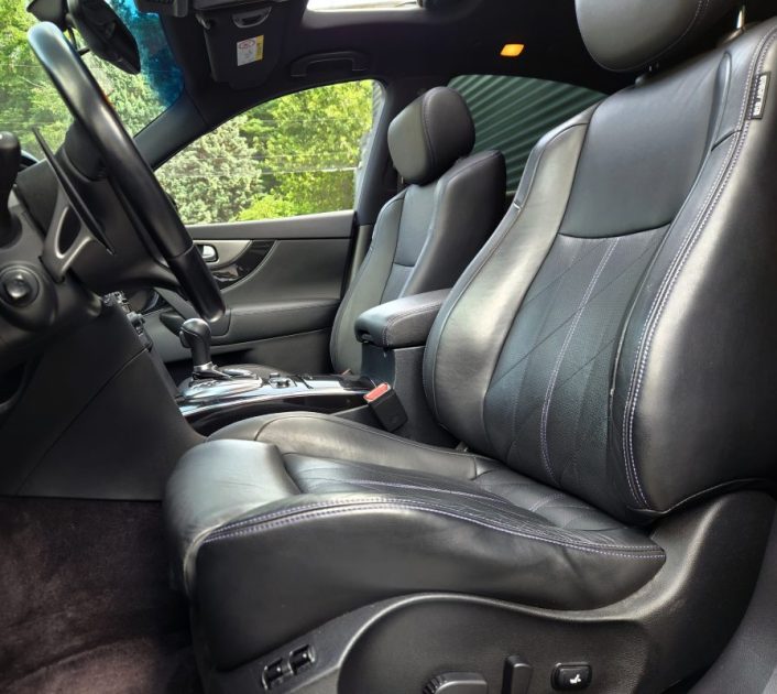 Infiniti QX70 QX 70 3.7 V6 320 S PREMIUM*TOIT*360°CAMERA*