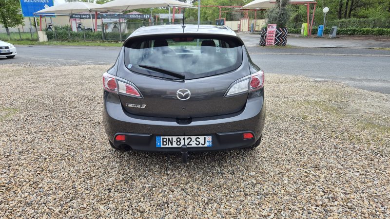 MAZDA Mazda 3 2011