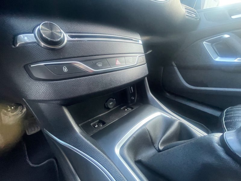 PEUGEOT 308 SW BOITE AUTOMATIQUE 2.0 HDI 150CV