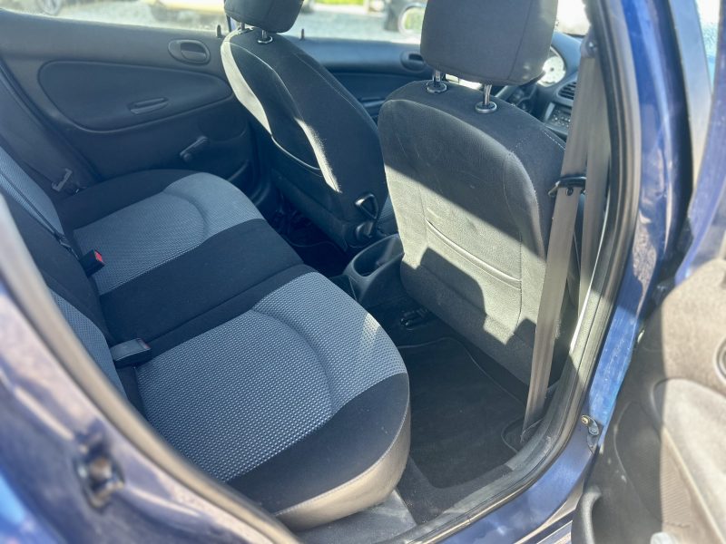 PEUGEOT 206 2002