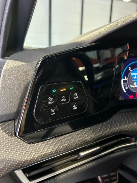 VOLKSWAGEN GOLF VIII 2020