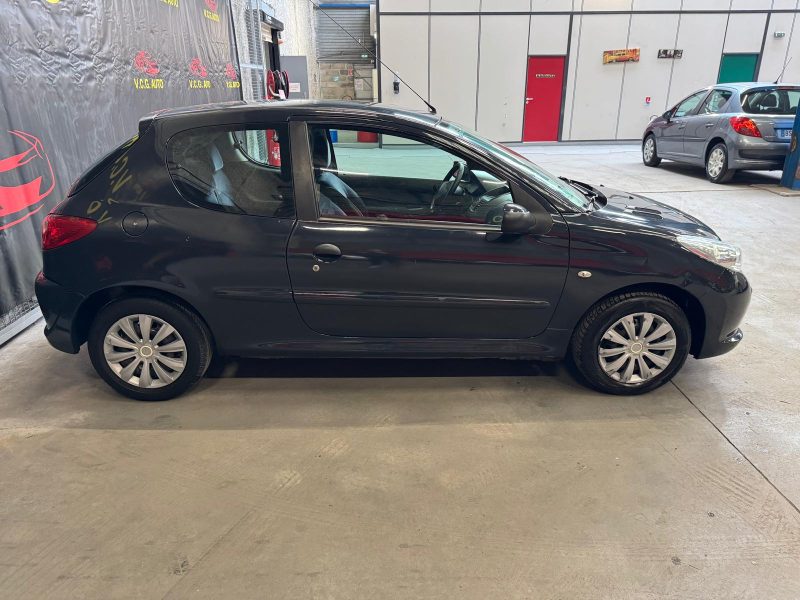 PEUGEOT 206+ 1.4 HDI 70 Urban 