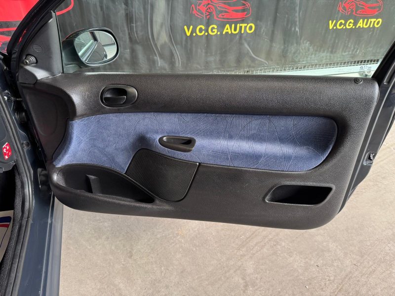 PEUGEOT 206+ 1.4 HDI 70 Urban 