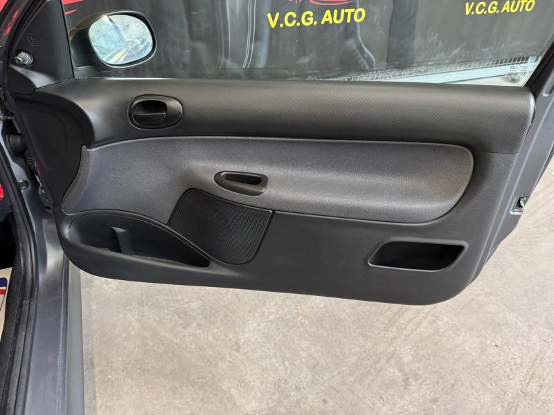 PEUGEOT 206+ 1.1i 60 Urban 