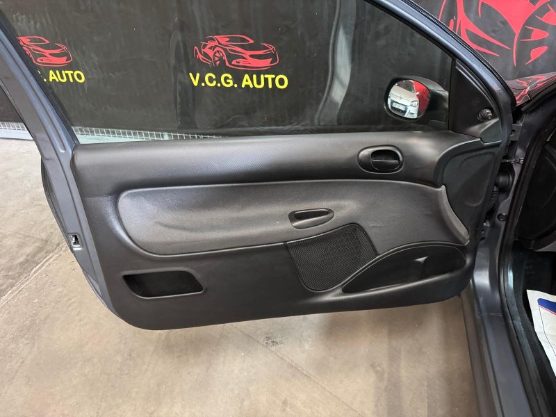 PEUGEOT 206+ 1.1i 60 Urban 