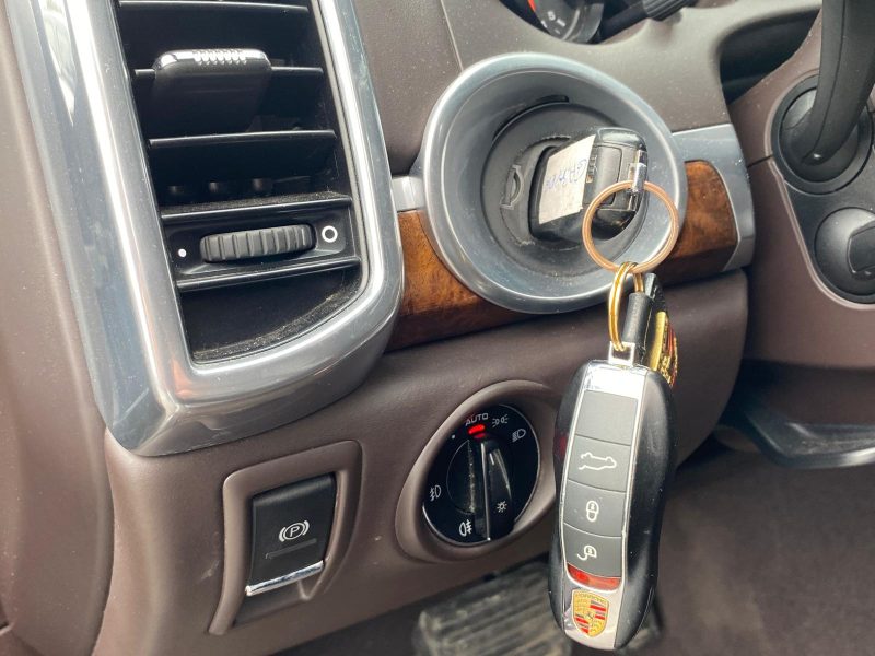 PORSCHE CAYENNE 3.0 V6 D 211Ch - Garantie 6 mois