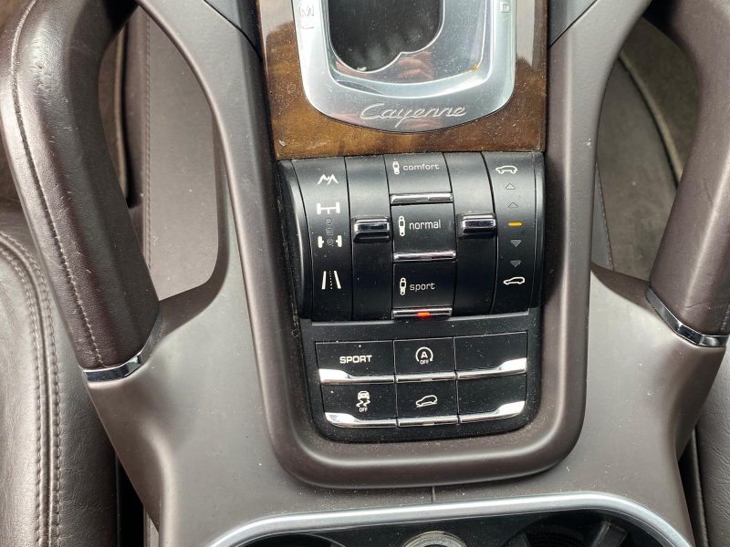 PORSCHE CAYENNE 3.0 V6 D 211Ch - Garantie 6 mois