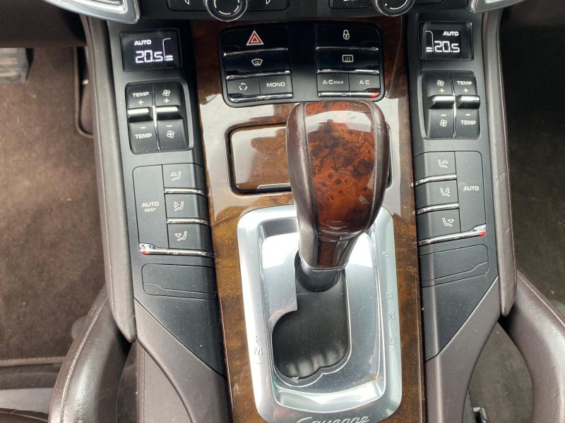 PORSCHE CAYENNE 3.0 V6 D 211Ch - Garantie 6 mois