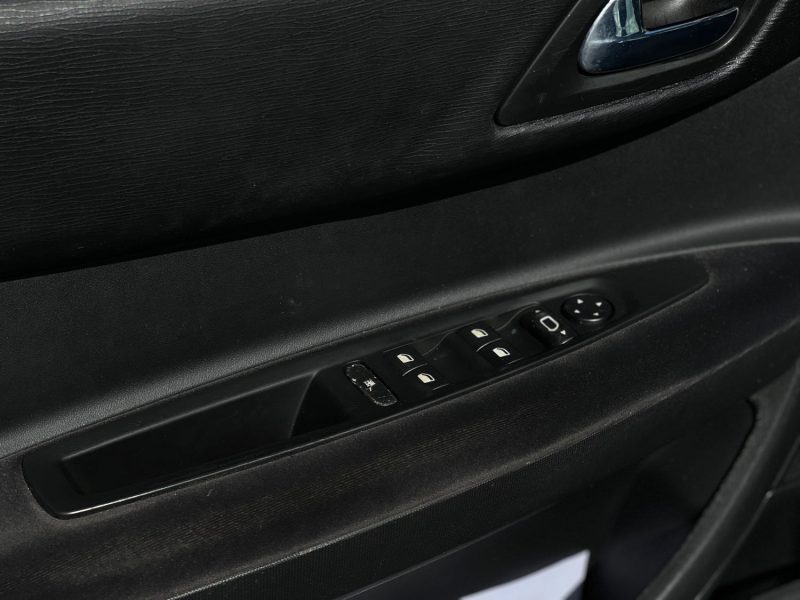 CITROEN C4 I 1.6 HDi 16V EXCLUSIVE BMP6 110 ch Boîte auto GARANTIE 6 MOIS