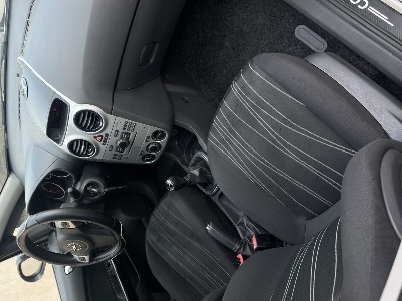 OPEL CORSA 2009