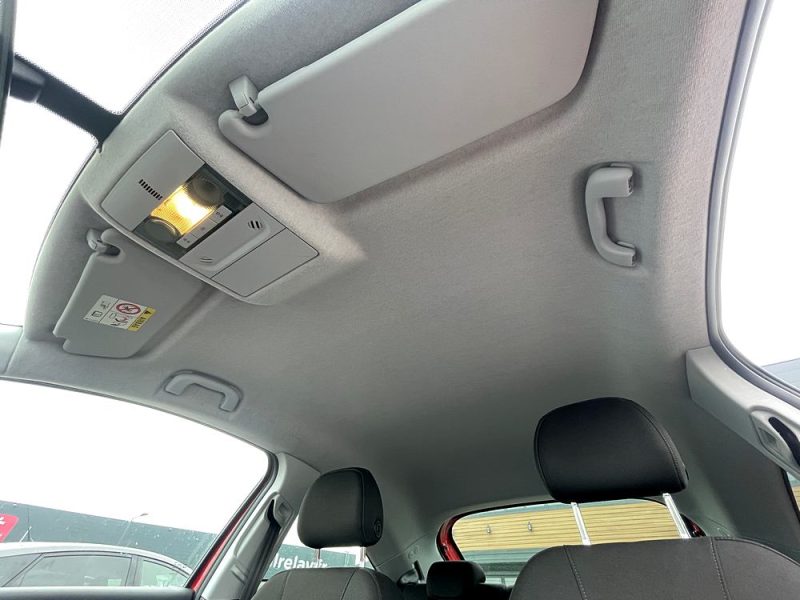 OPEL CORSA - V 1.4 TURBO 100 S/S COLOR EDITION 3P - TOIT OUVRANT - GARANTIE