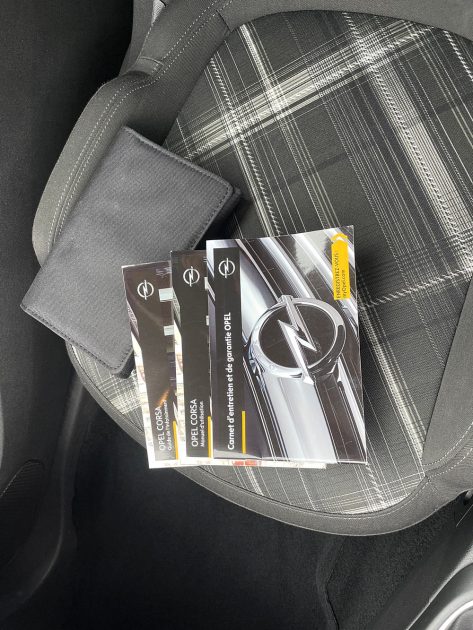 OPEL CORSA - V 1.4 TURBO 100 S/S COLOR EDITION 3P - TOIT OUVRANT - GARANTIE