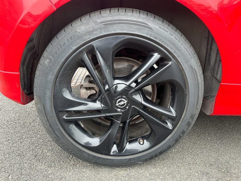 OPEL CORSA - V 1.4 TURBO 100 S/S COLOR EDITION 3P - TOIT OUVRANT - GARANTIE