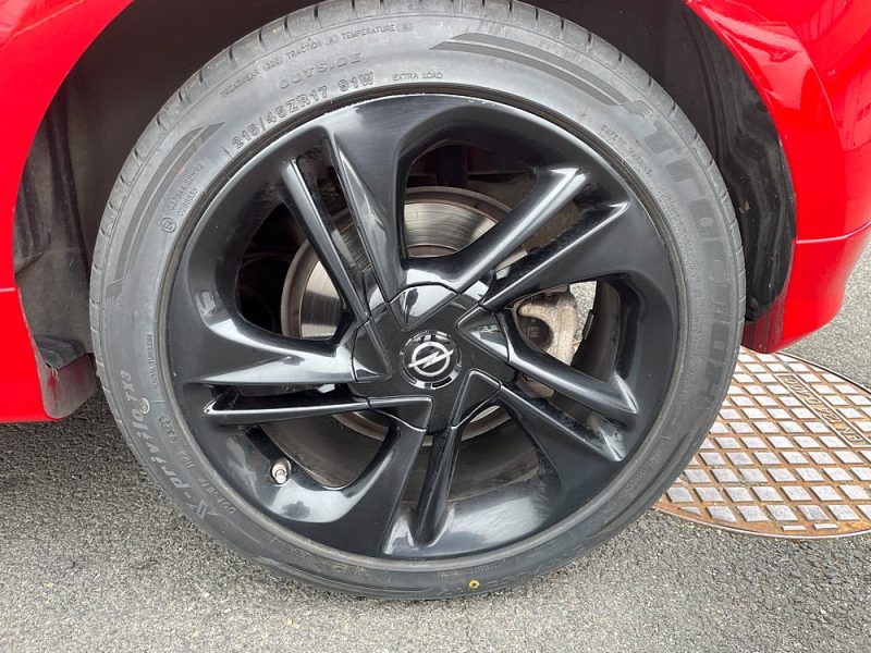 OPEL CORSA - V 1.4 TURBO 100 S/S COLOR EDITION 3P - TOIT OUVRANT - GARANTIE