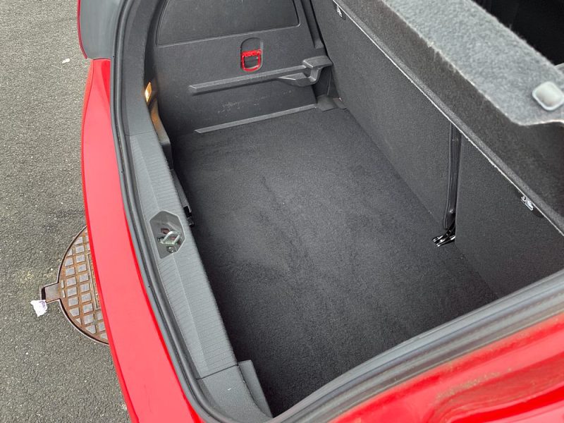 OPEL CORSA - V 1.4 TURBO 100 S/S COLOR EDITION 3P - TOIT OUVRANT - GARANTIE