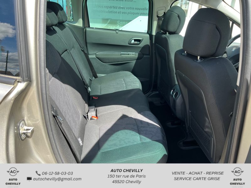 PEUGEOT 3008 1.6 HDI 112 Premium Pack