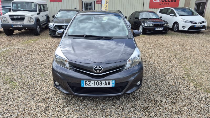TOYOTA YARIS 2011