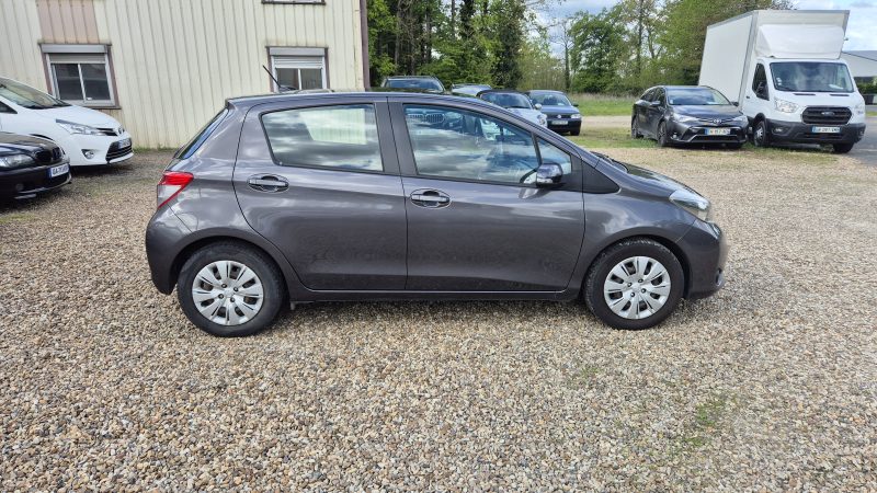 TOYOTA YARIS 2011