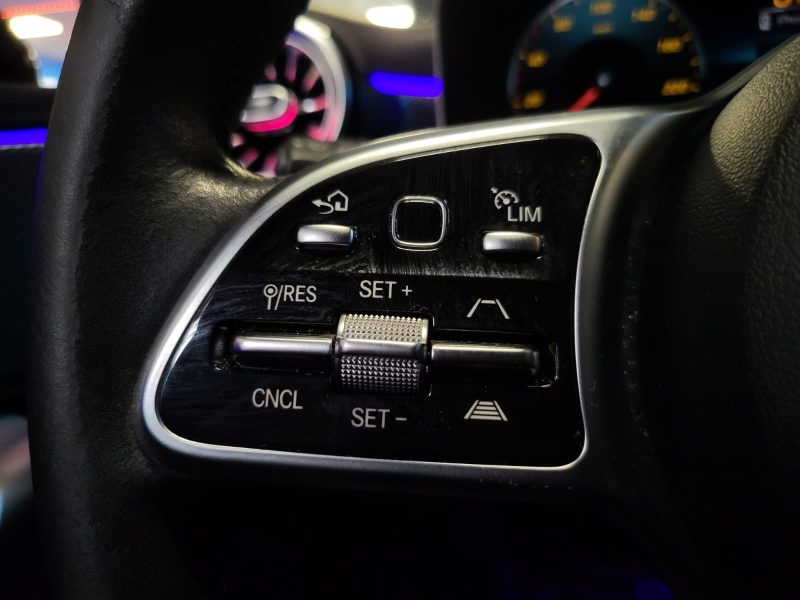 MERCEDES CLASSE A 180d 1.5 CDI / PROGRESSIVE LINE 7G-DCT / CIEL ETOILE + JANTES AMG LINE + CARPLAY /