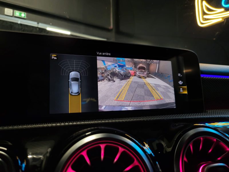 MERCEDES CLASSE A 180d 1.5 CDI / PROGRESSIVE LINE 7G-DCT / CIEL ETOILE + JANTES AMG LINE + CARPLAY /