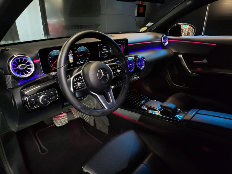 MERCEDES CLASSE A 180d 1.5 CDI / PROGRESSIVE LINE 7G-DCT / CIEL ETOILE + JANTES AMG LINE + CARPLAY /