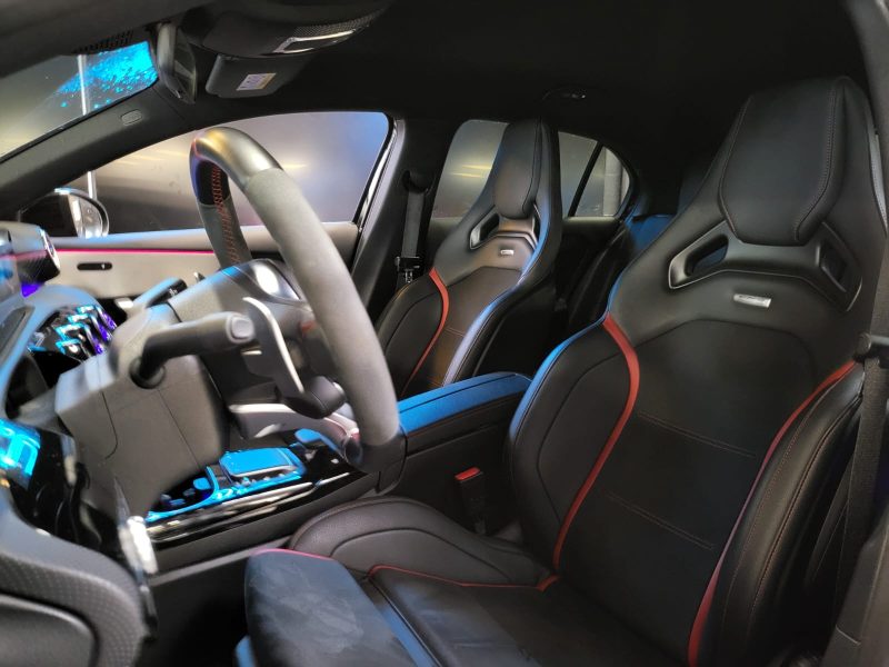 MERCEDES CLASSE A35 AMG 4-MATIC 7G-DCT / VOLANT SPORT + SIEGES BAQUET + SUIVIE MERCEDES /