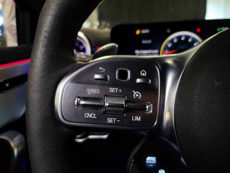 MERCEDES CLASSE A35 AMG 4-MATIC 7G-DCT / VOLANT SPORT + SIEGES BAQUET + SUIVIE MERCEDES /