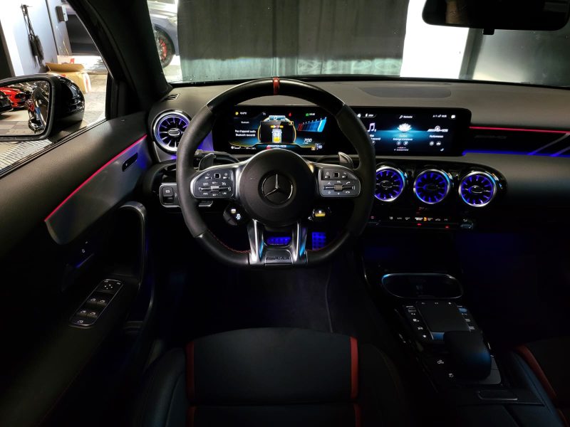 MERCEDES CLASSE A35 AMG 4-MATIC 7G-DCT / VOLANT SPORT + SIEGES BAQUET + SUIVIE MERCEDES /