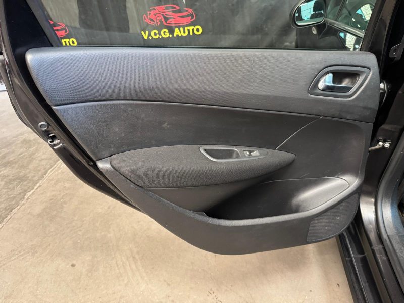 PEUGEOT 308 SW 1.6 HDi 110 Premium 