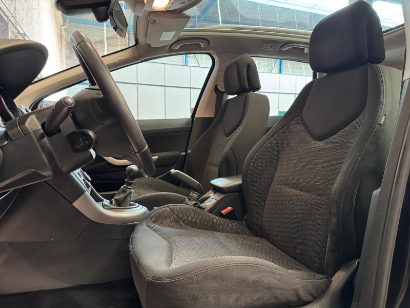 PEUGEOT 308 SW 1.6 HDi 110 Premium 