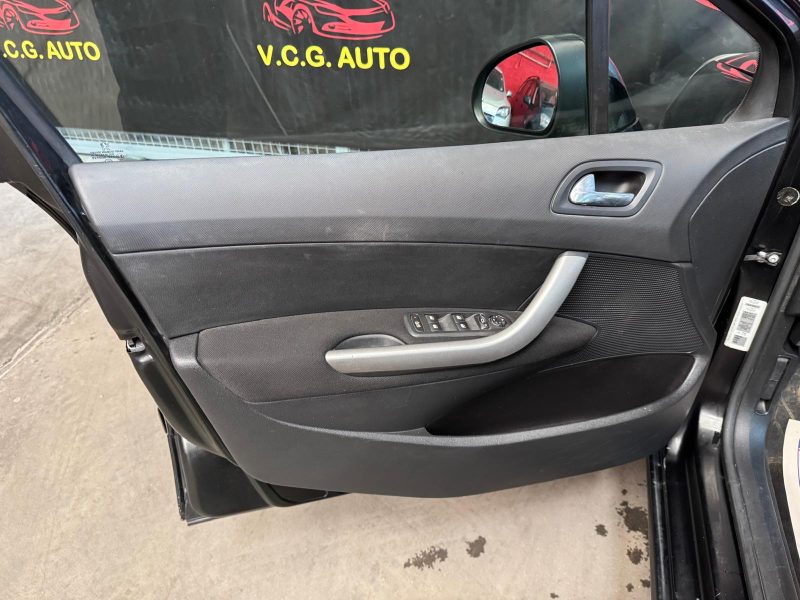 PEUGEOT 308 SW 1.6 HDi 110 Premium 