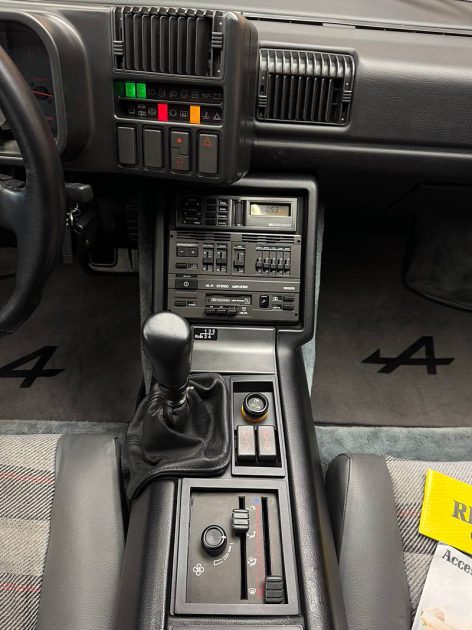 RENAULT ALPINE V6TU 2.5 V6 Turbo 205CV 1987