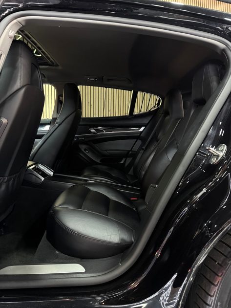 PORSCHE PANAMERA  2011